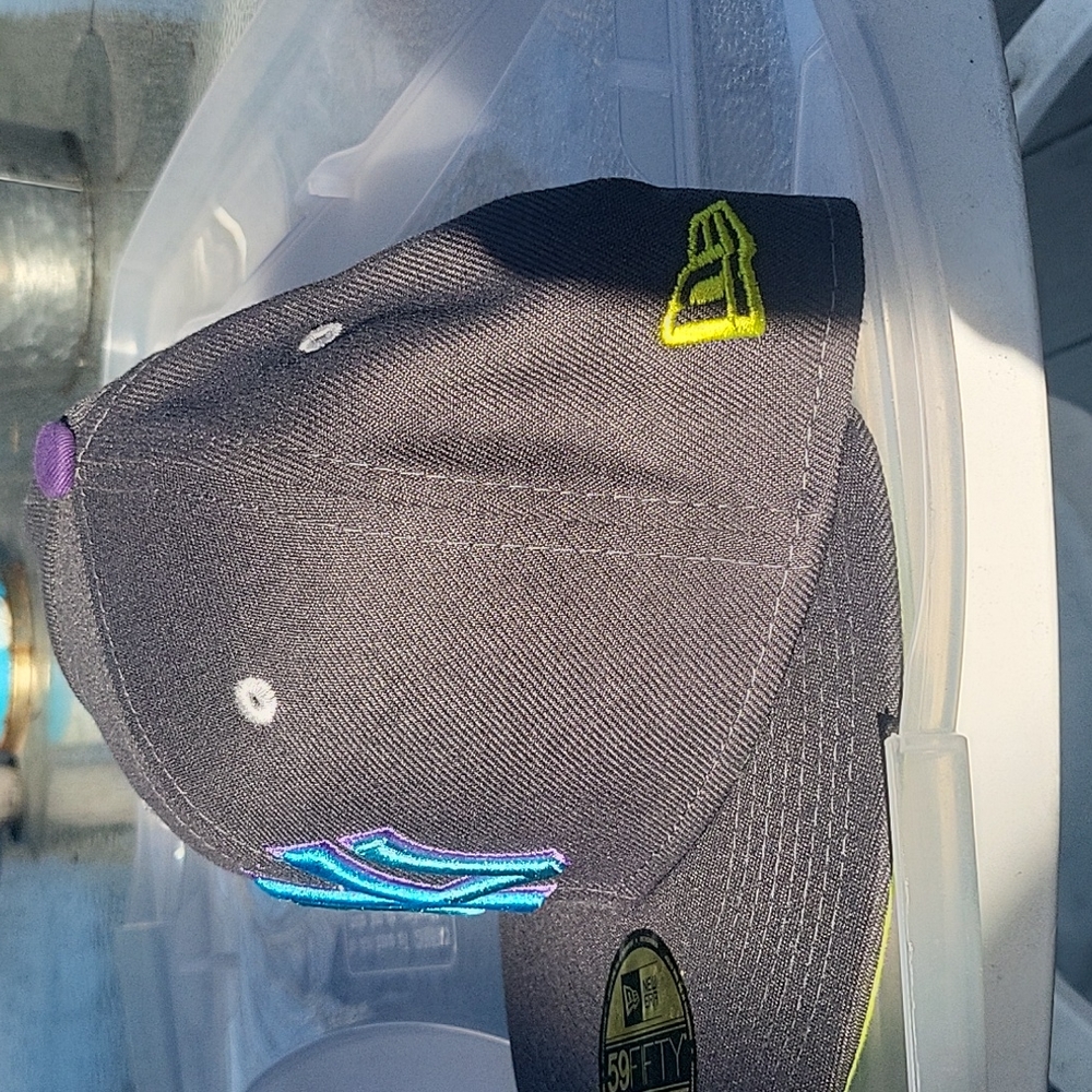 Baseball cap - Picture 2 of 4